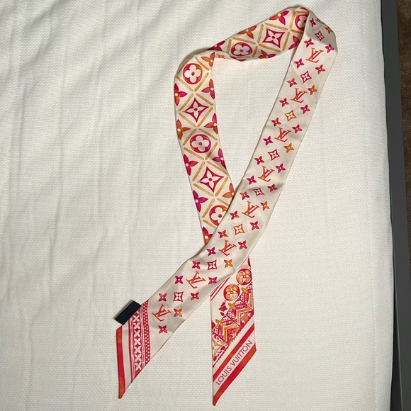 Lv twilly new with box - Picture 1 of 2